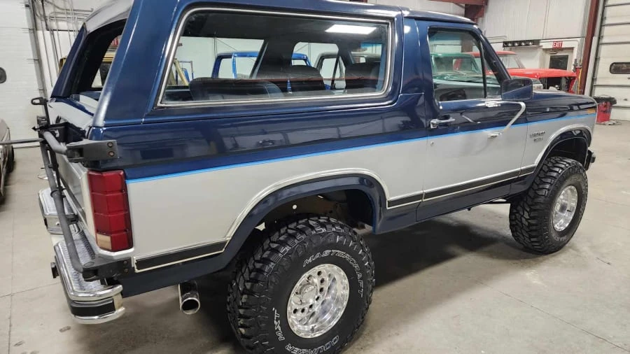 1986 Ford Bronco 3rd Gen - Image 9 of 31