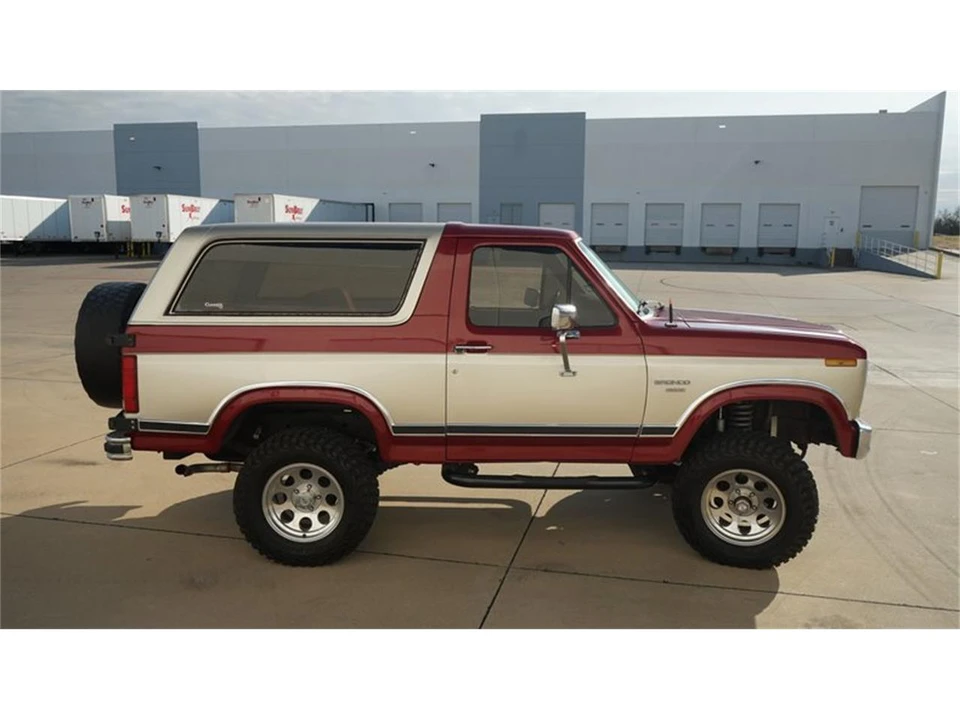 1986 Ford Bronco 3rd Gen - Image 17 of 31