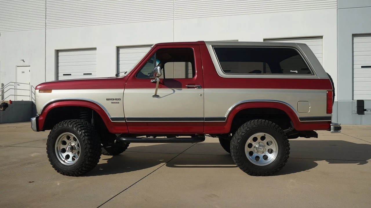 1986 Ford Bronco 3rd Gen - Image 8 of 12