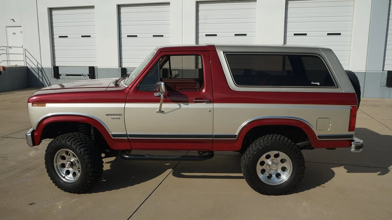 1986 Ford Bronco 3rd Gen - Image 6 of 12
