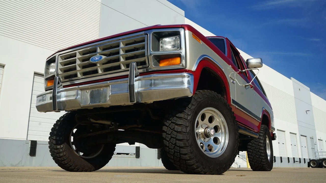 1986 Ford Bronco 3rd Gen - Image 5 of 12