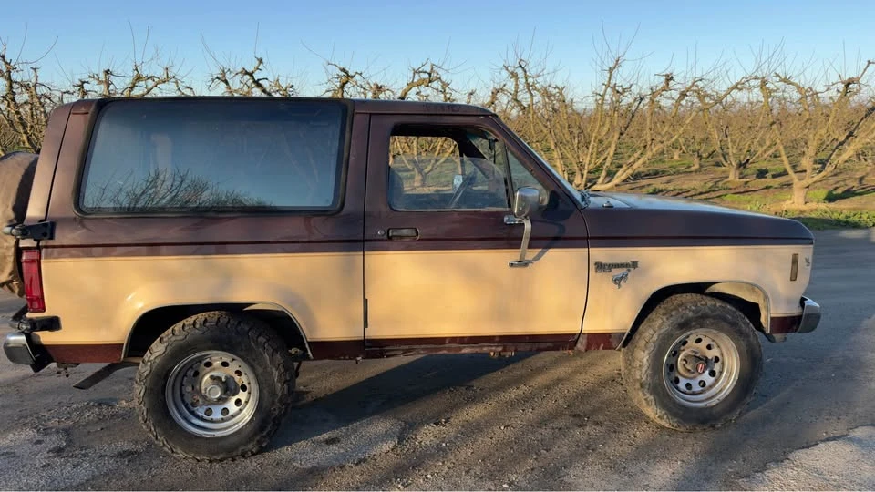 1986 Ford Bronco II - Image 3 of 9