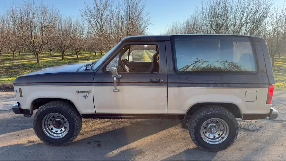 1986 Ford Bronco II - Image 2 of 9