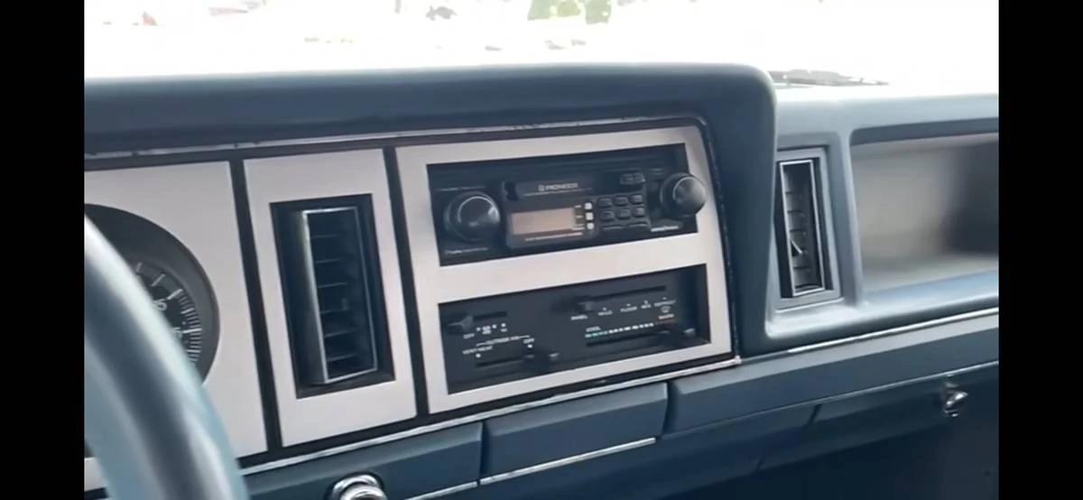 1986 Ford Bronco II - Image 7 of 13