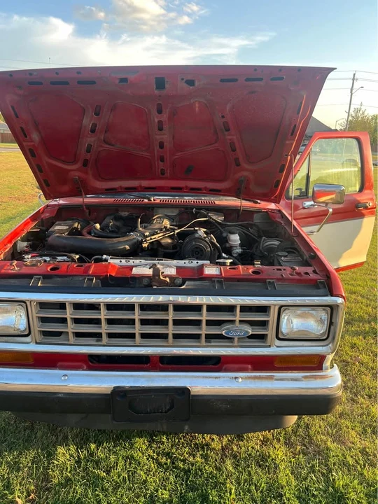 1986 Ford Bronco 3rd Gen - Image 2 of 12