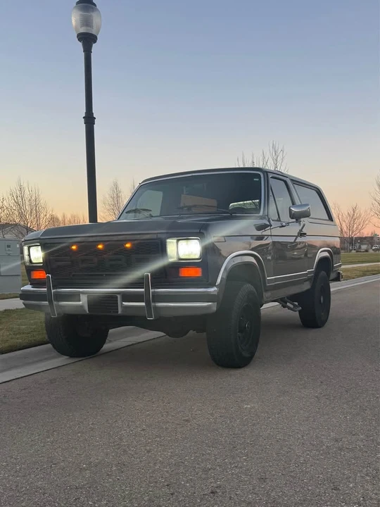 1986 Ford Bronco 3rd Gen - Image 2 of 10