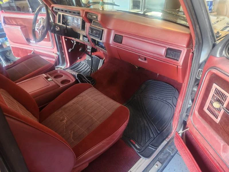 1986 Ford Bronco 3rd Gen - Image 6 of 10