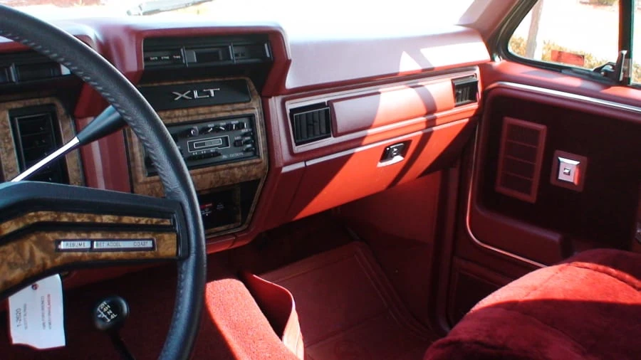 1986 Ford Bronco 3rd Gen - Image 4 of 8