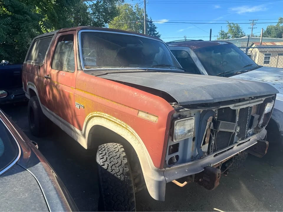 1986 Ford Bronco 3rd Gen - Image 2 of 5