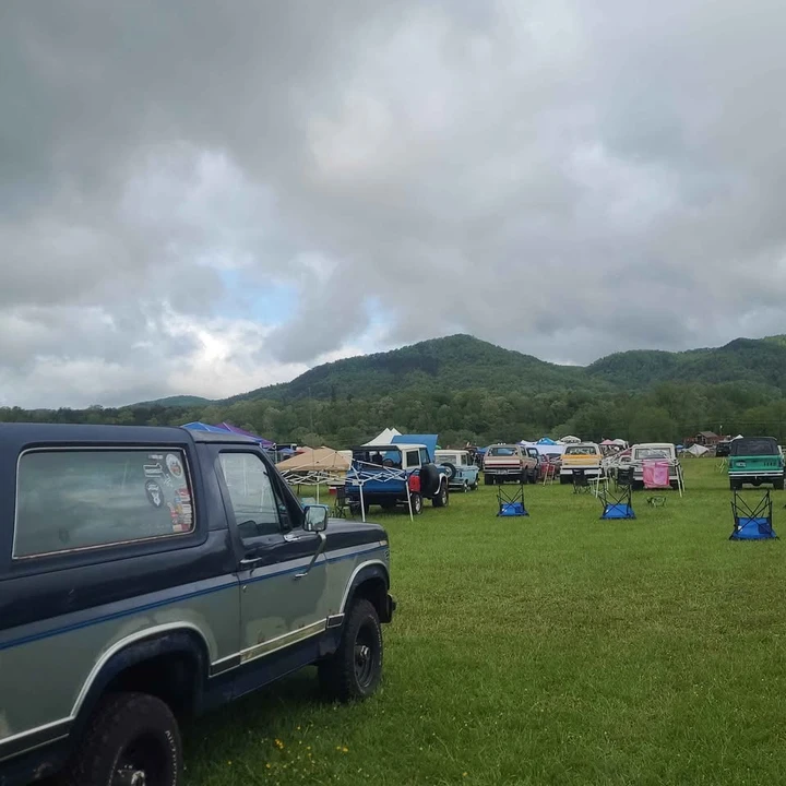1986 Ford Bronco 3rd Gen - Image 2 of 11