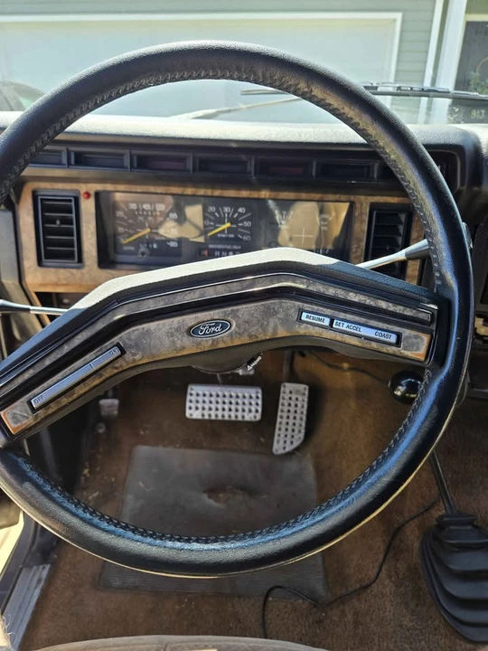 1986 Ford Bronco 3rd Gen - Image 5 of 10
