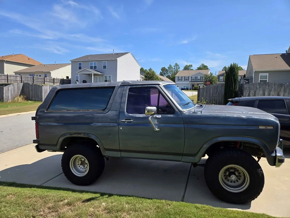 1986 Ford Bronco 3rd Gen - Image 2 of 10