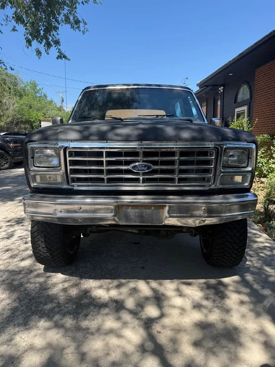 1986 Ford Bronco 3rd Gen - Image 2 of 9