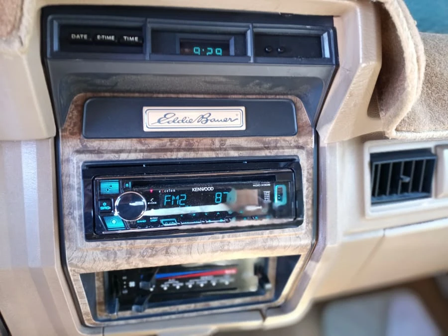 1986 Ford Bronco 3rd Gen - Image 20 of 31