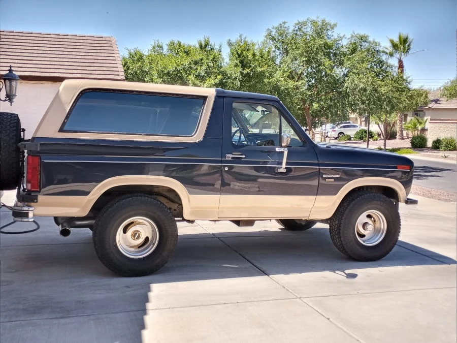 1986 Ford Bronco 3rd Gen - Image 2 of 31