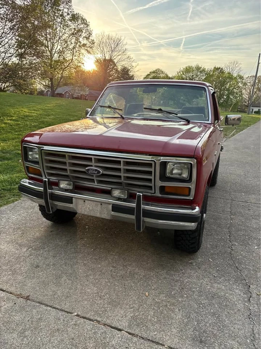 1986 Ford Bronco 3rd Gen - Image 2 of 7