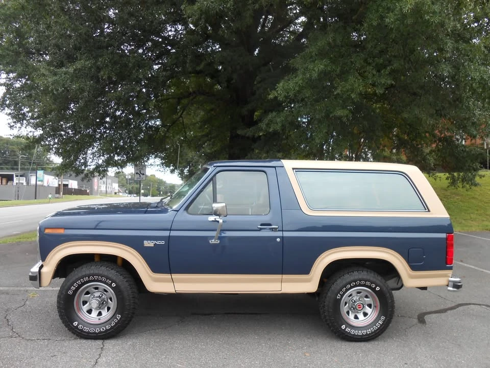 1986 Ford Bronco 3rd Gen - Image 2 of 20