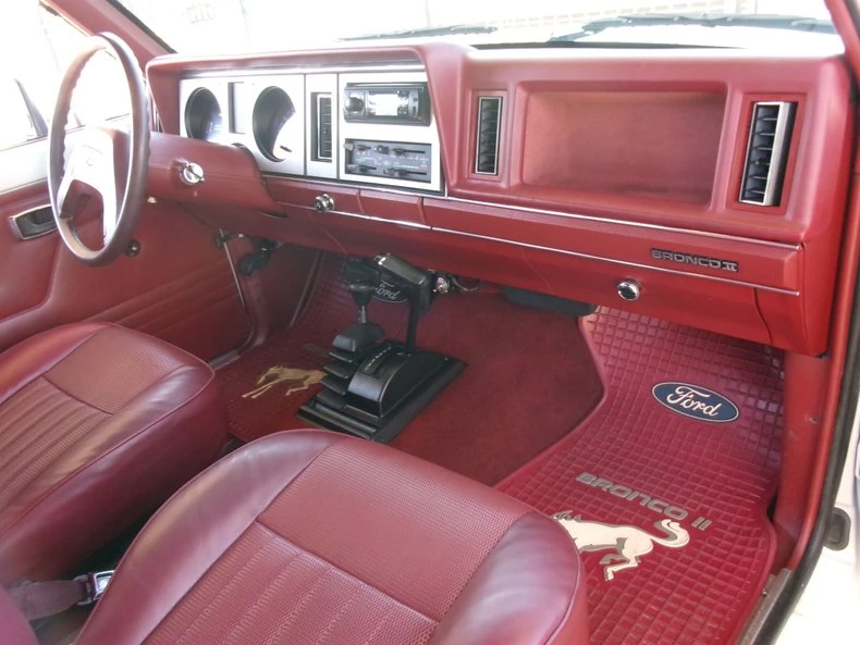 1986 Ford Bronco II - Image 16 of 31