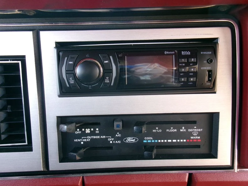 1986 Ford Bronco II - Image 23 of 31