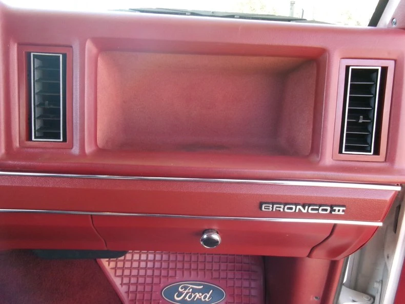 1986 Ford Bronco II - Image 25 of 31