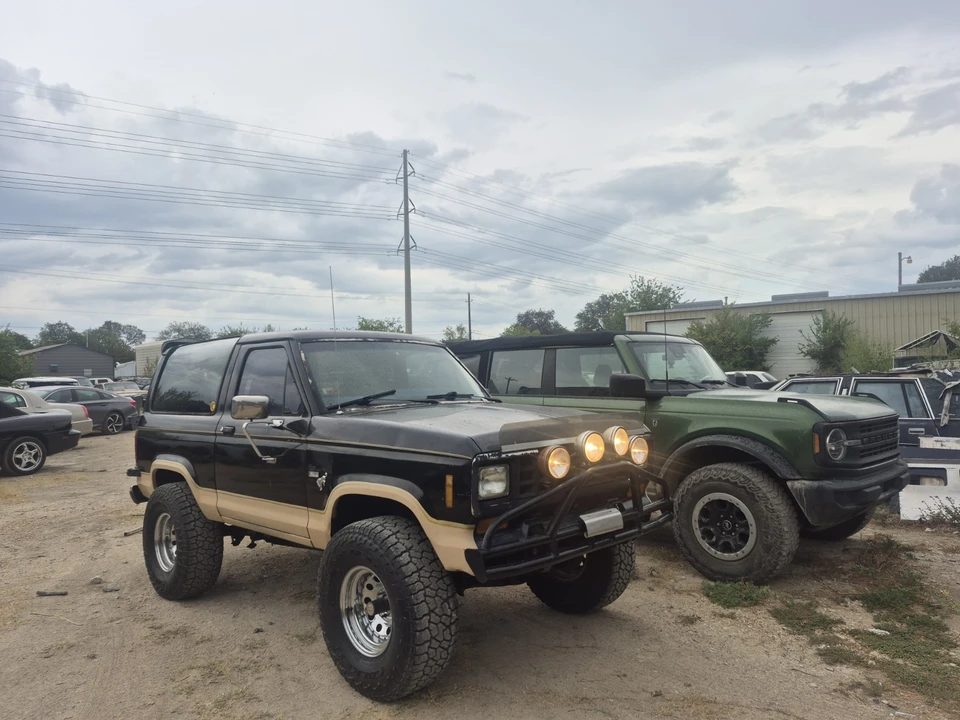 1986 Ford Bronco II - Image 18 of 18