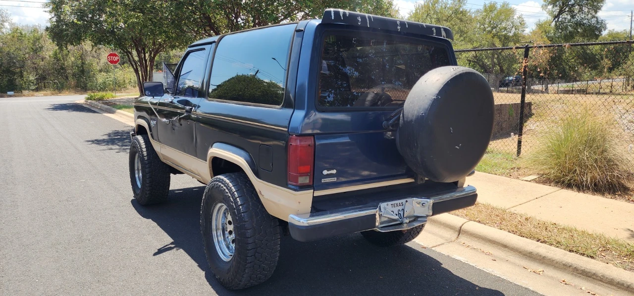 1986 Ford Bronco II - Image 9 of 18