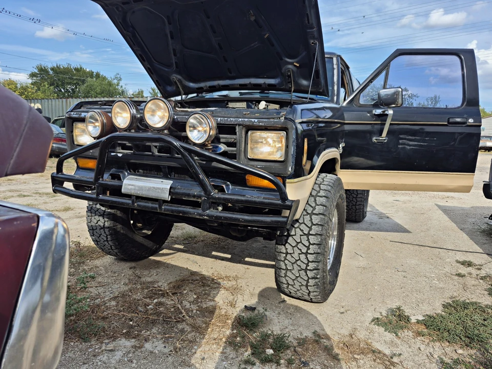 1986 Ford Bronco II - Image 2 of 18