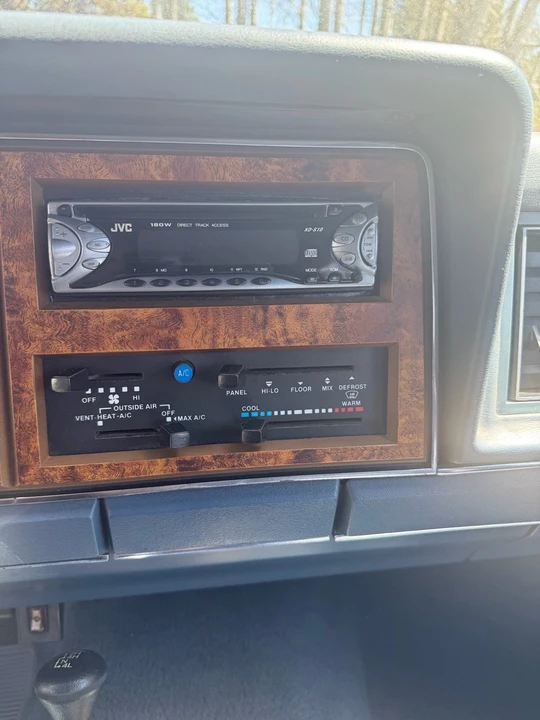 1986 Ford Bronco II - Image 20 of 27