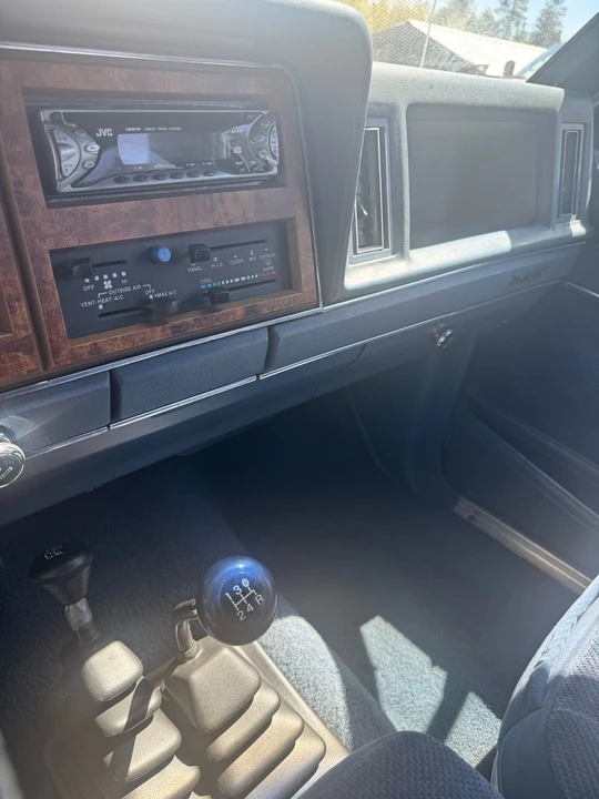 1986 Ford Bronco II - Image 19 of 27