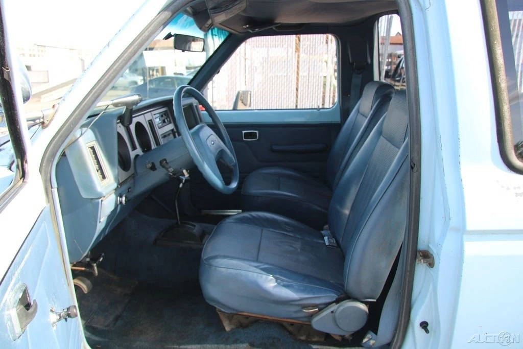 1986 Ford Bronco II - Image 14 of 24