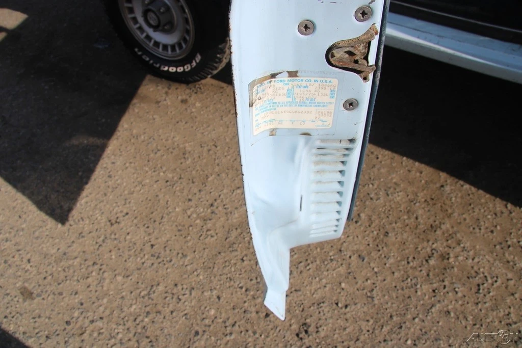 1986 Ford Bronco II - Image 12 of 24