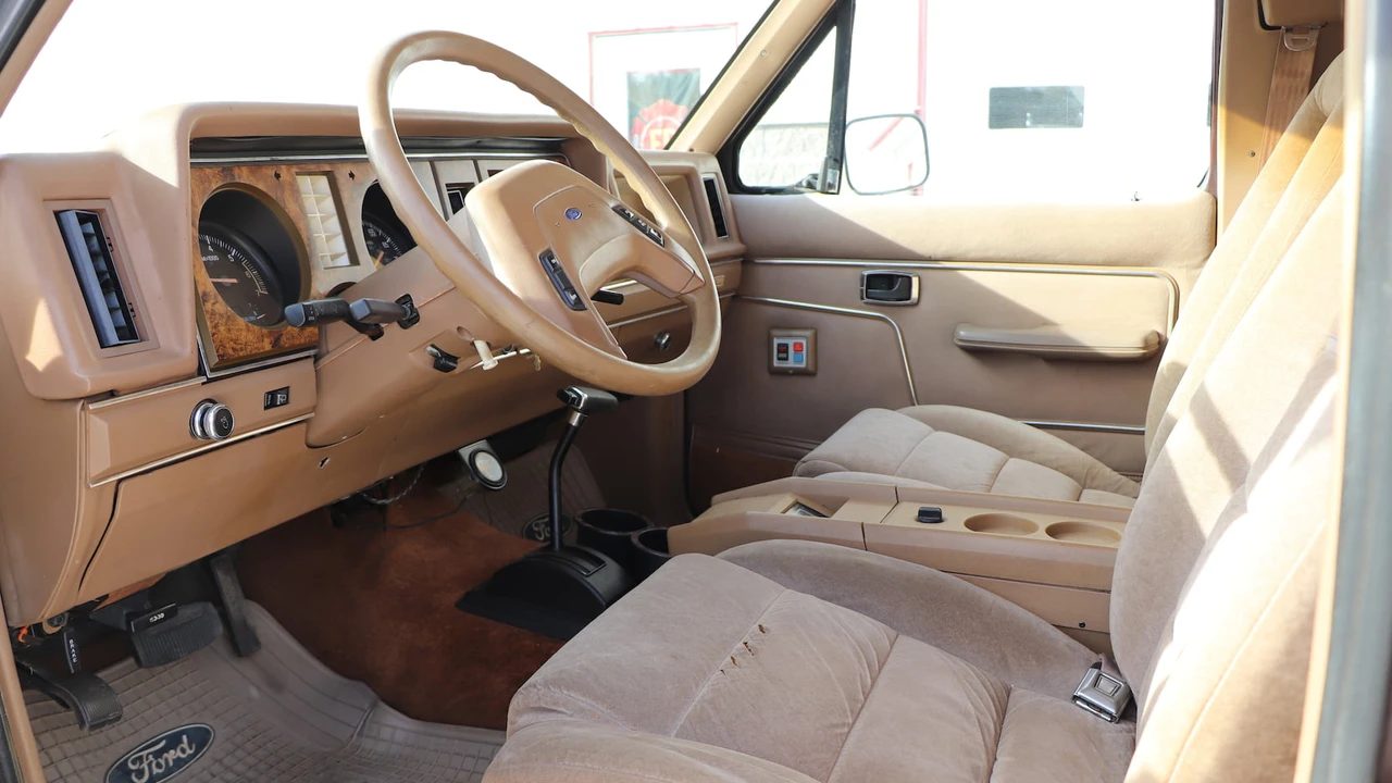 1986 Ford Bronco II - Image 4 of 11