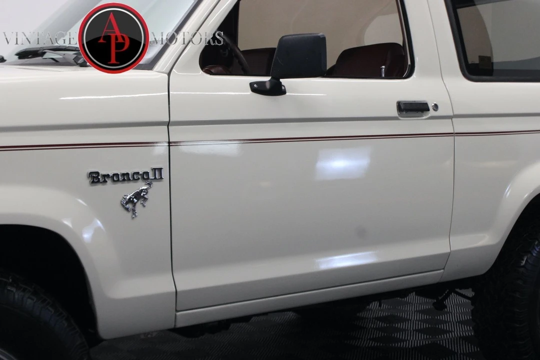 1986 Ford Bronco II - Image 10 of 31