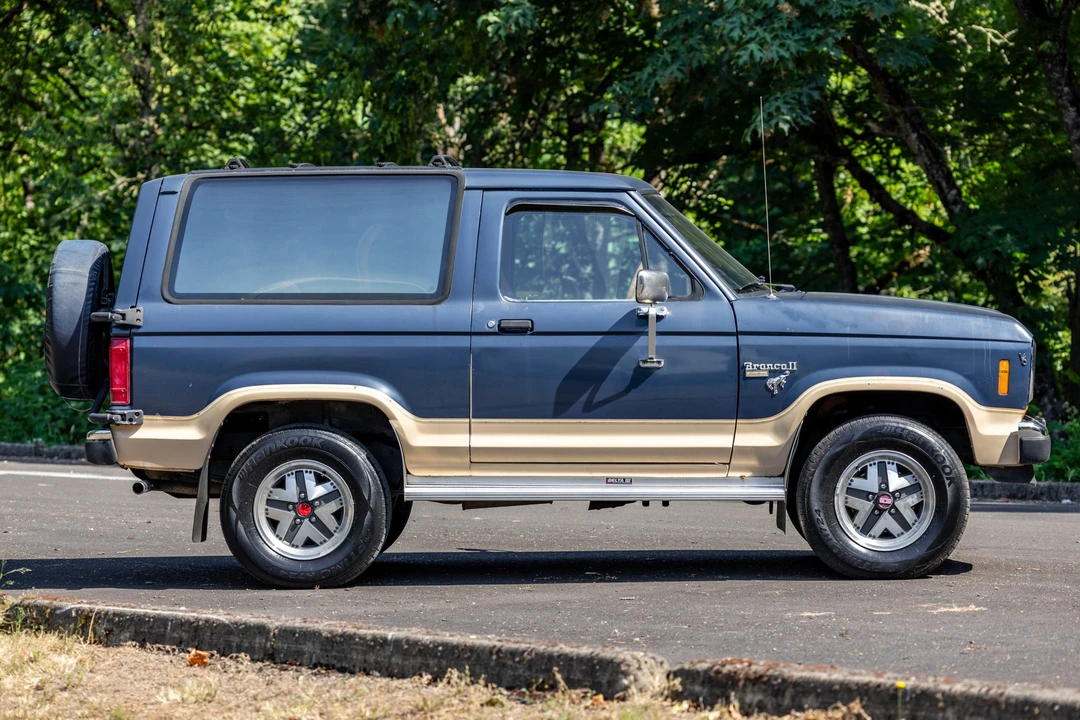1986 Ford Bronco II - Image 4 of 31