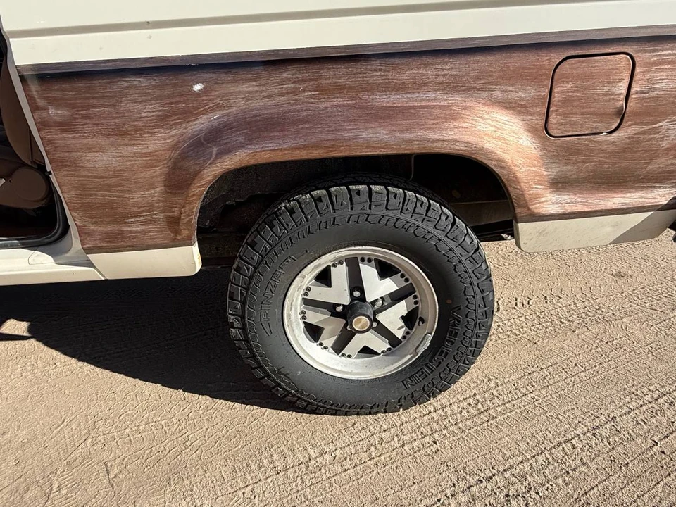 1986 Ford Bronco II - Image 8 of 10