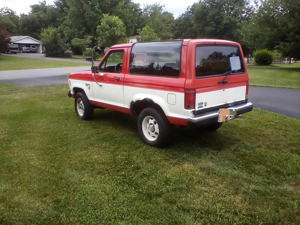 1986 Ford Bronco II - Image 2 of 10