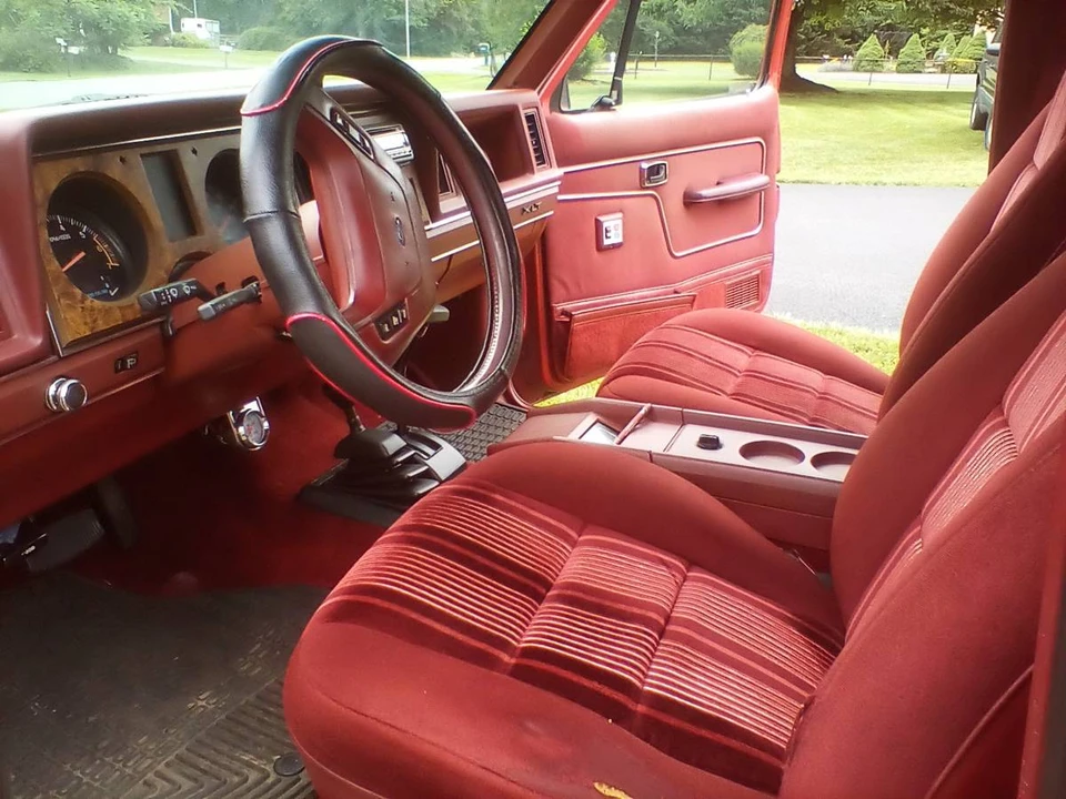 1986 Ford Bronco II - Image 9 of 10