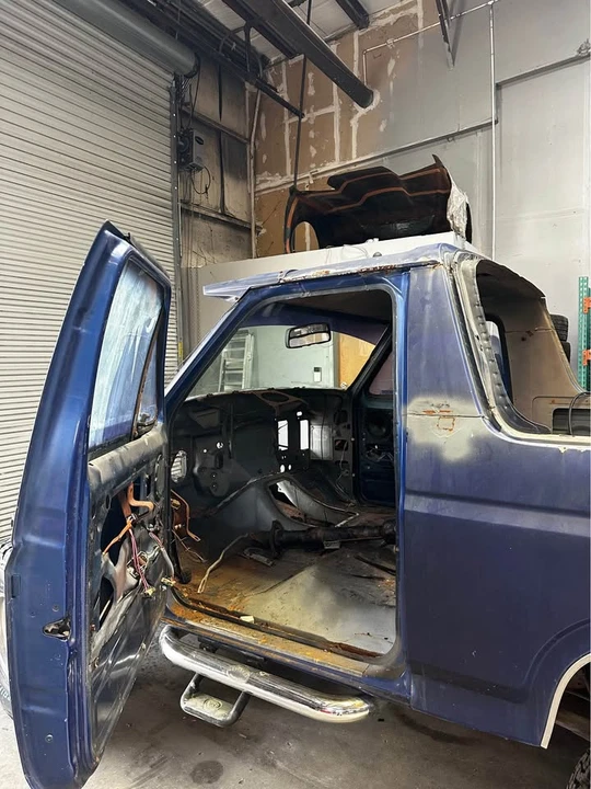 1986 Ford Bronco 3rd Gen - Image 4 of 12