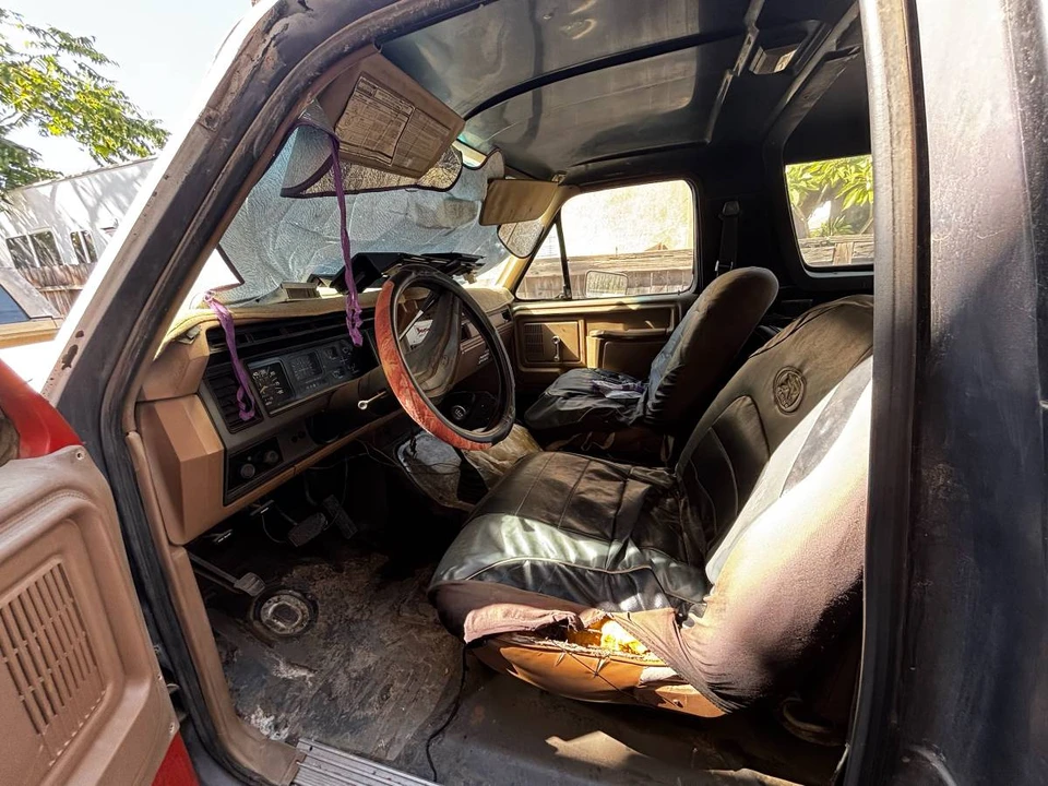 1986 Ford Bronco 3rd Gen - Image 4 of 5