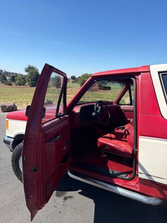 1986 Ford Bronco 3rd Gen - Image 8 of 13