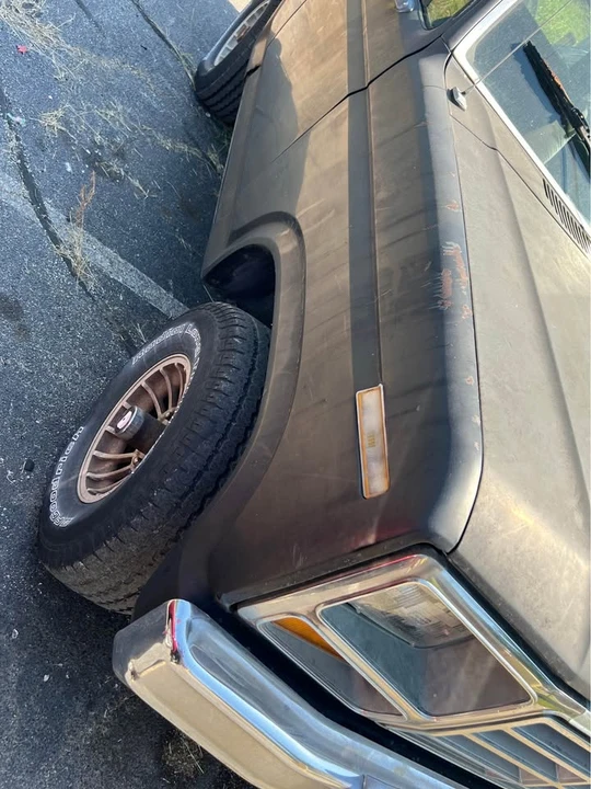 1986 Ford Bronco 3rd Gen - Image 2 of 9