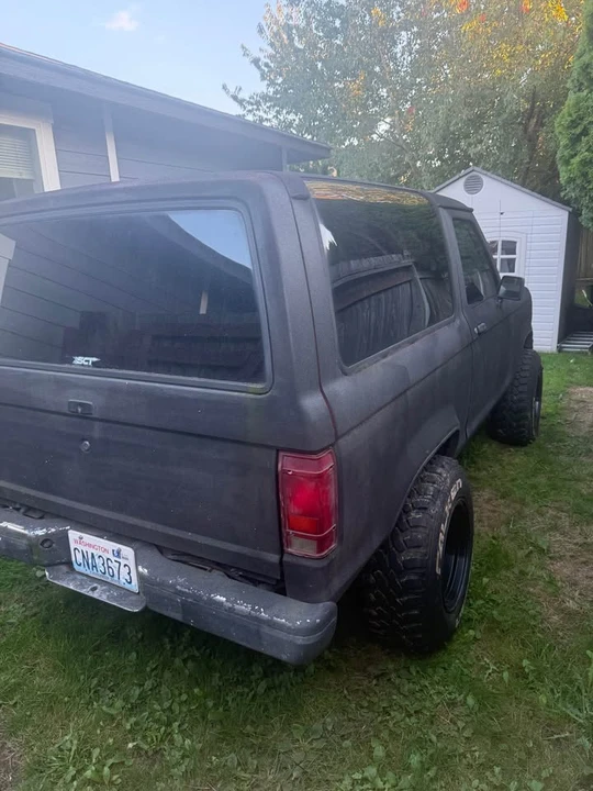 1986 Ford Bronco 3rd Gen - Image 3 of 8