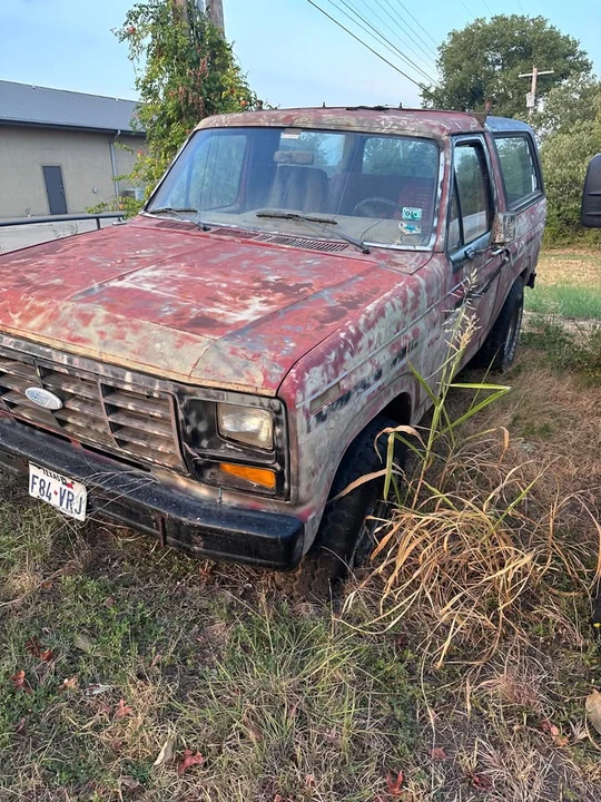 1986 Ford Bronco 3rd Gen - Image 2 of 6
