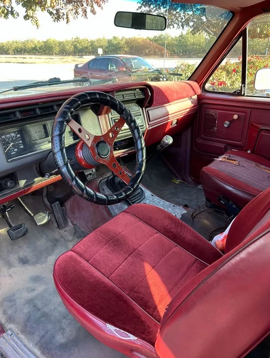 1986 Ford Bronco 3rd Gen - Image 2 of 3