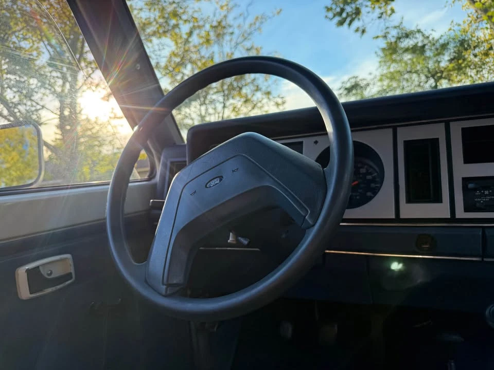 1986 Ford Bronco 3rd Gen - Image 2 of 20