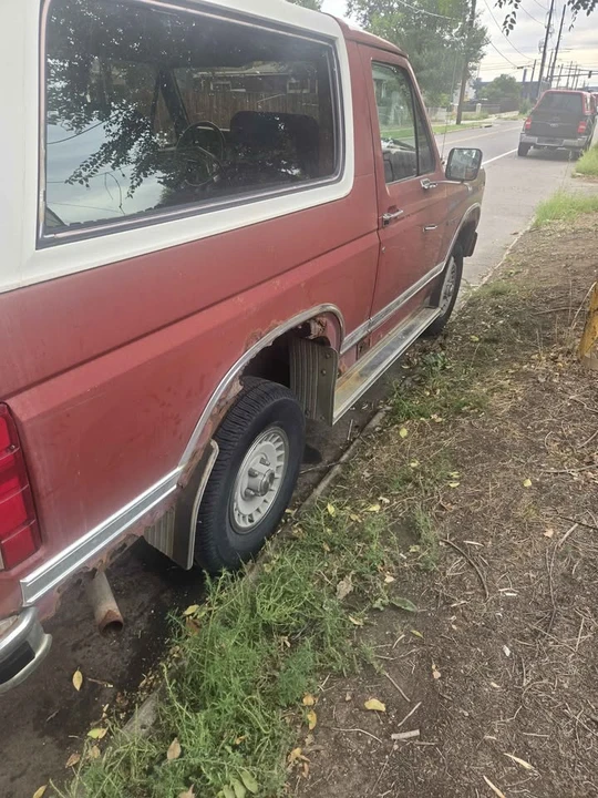 1986 Ford Bronco 3rd Gen - Image 3 of 11