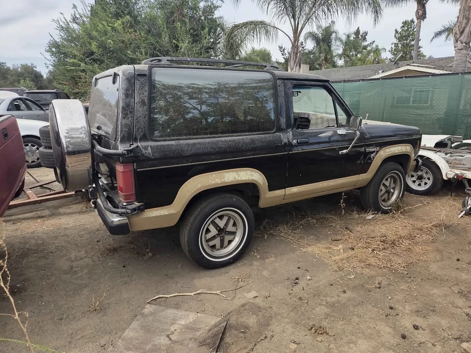 1986 Ford Bronco 3rd Gen - Image 2 of 6