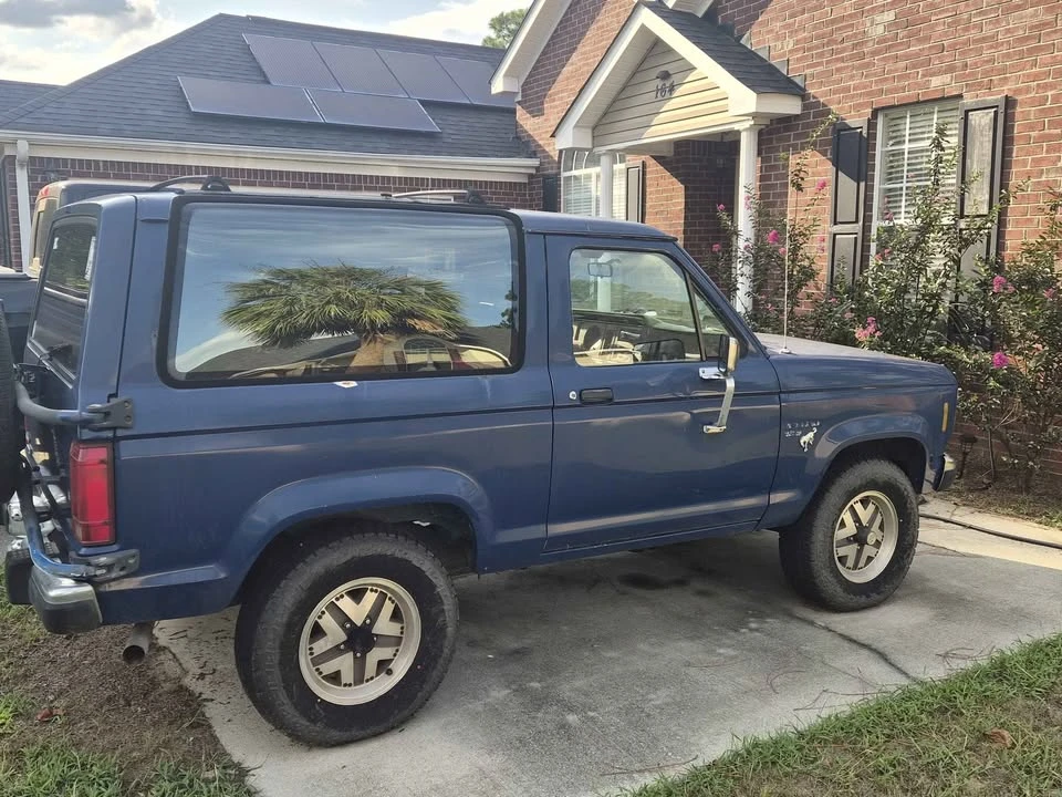1986 Ford Bronco 3rd Gen - Image 2 of 6
