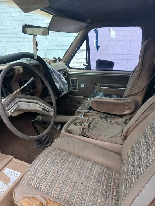 1986 Ford Bronco 3rd Gen - Image 8 of 9