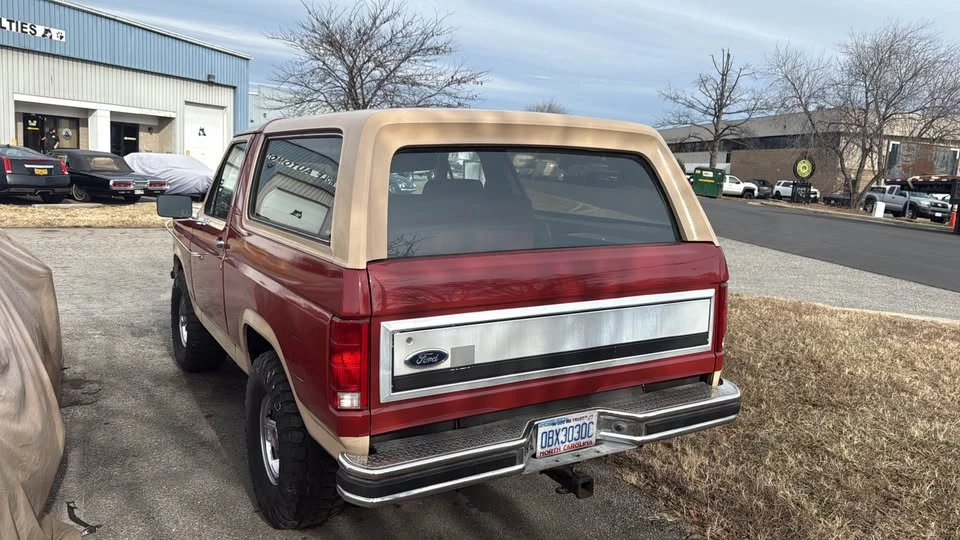 1986 Ford Bronco 3rd Gen - Image 3 of 5
